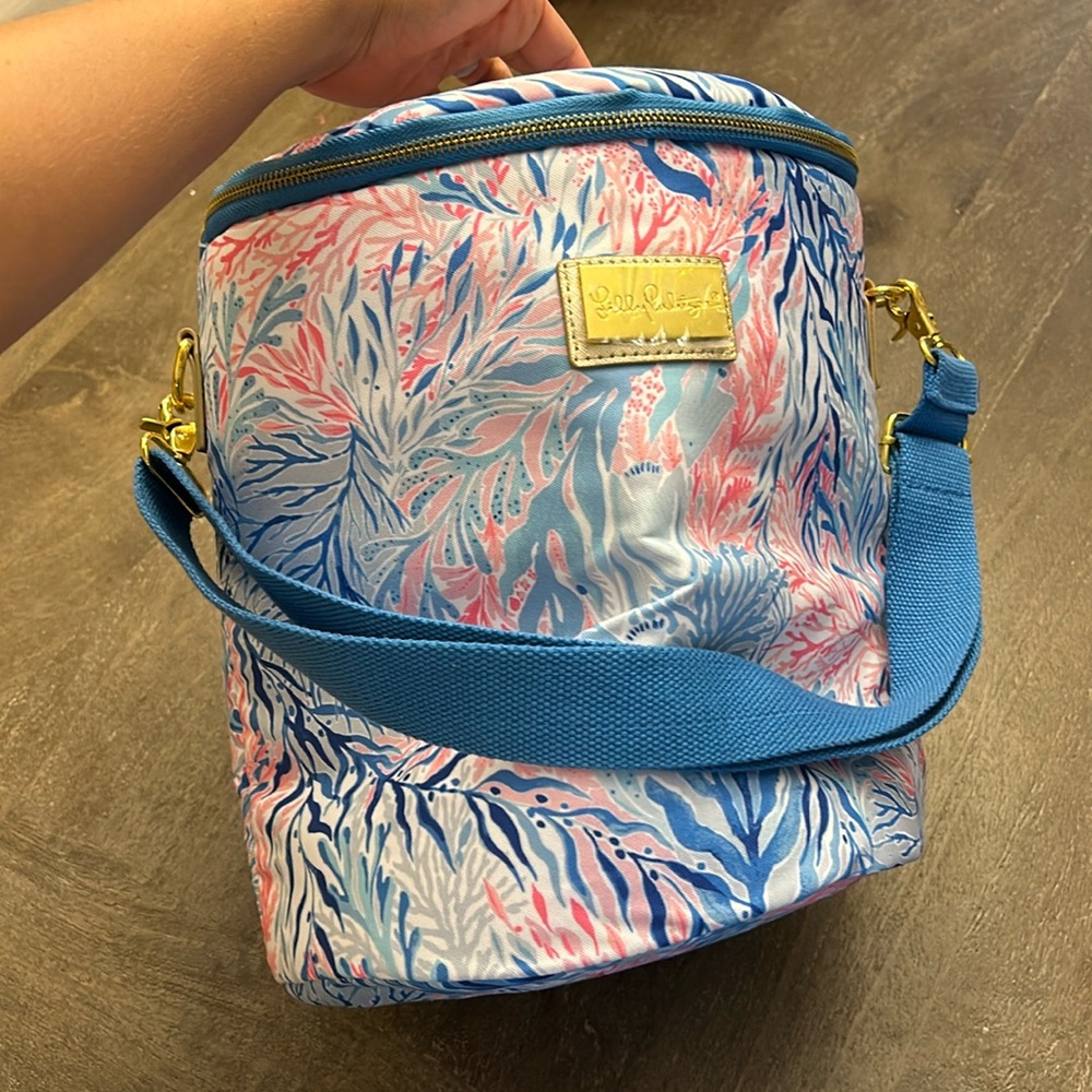 LILLY PULITZER INSULATED SOFT BEACH COOLER WITH ADJUSTABLE/REMOVABLE STRAP